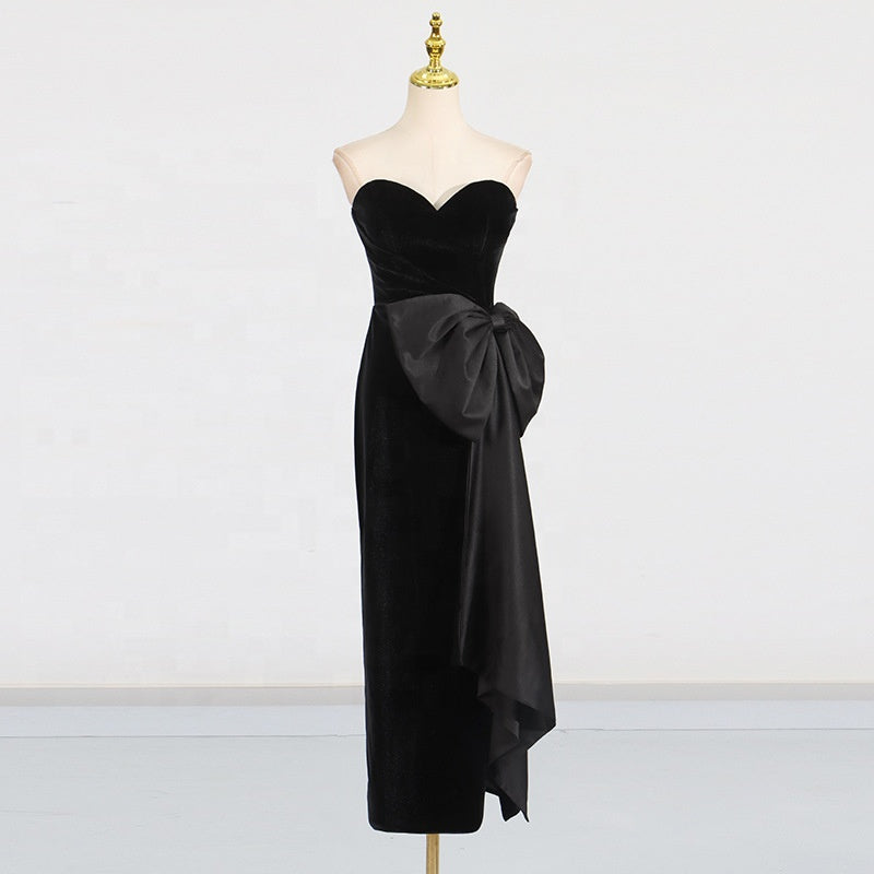 Black velvet off-shoulder irregular sleeveless evening dress